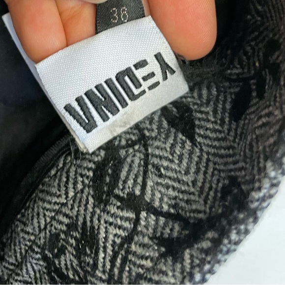 Yedina wool w velvet trim grey /black shorts w working pockets womens size Small - Picture 7 of 8